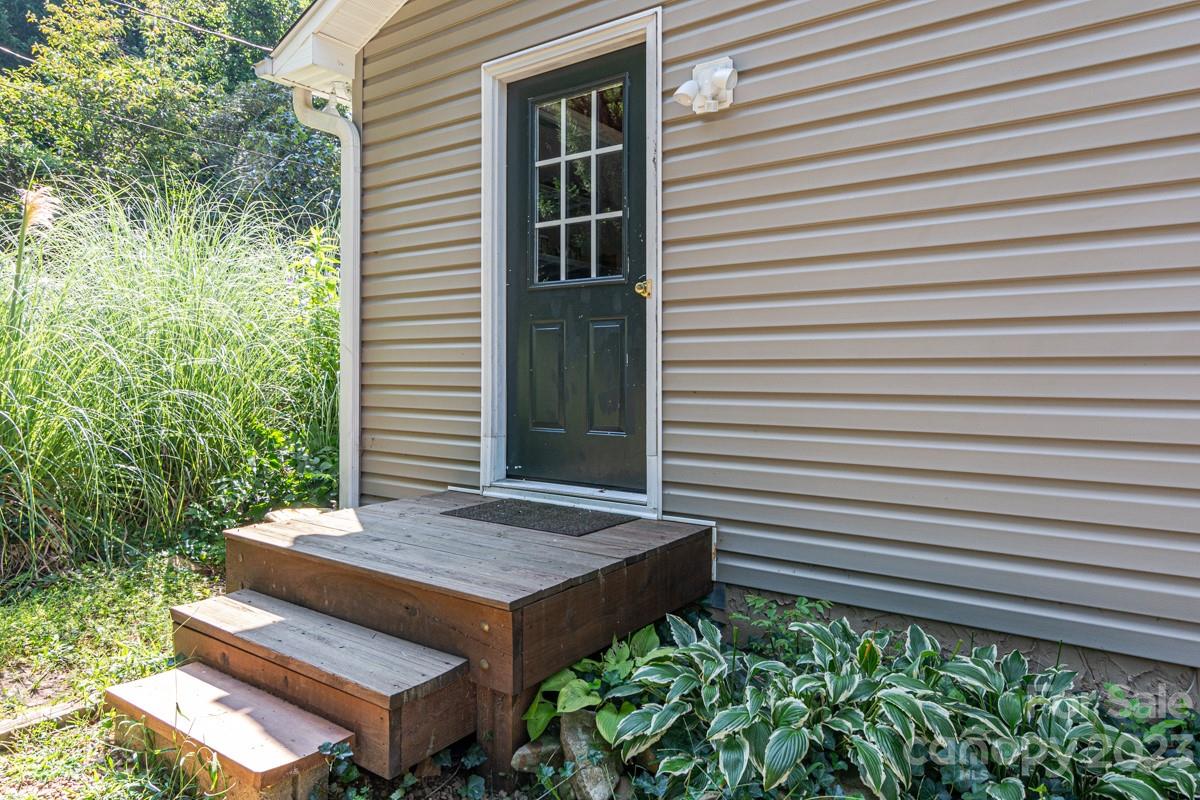 51 Upper Moffitt Road Asheville, NC 28805 - Photo 26 of 26 Gallery Image 26
