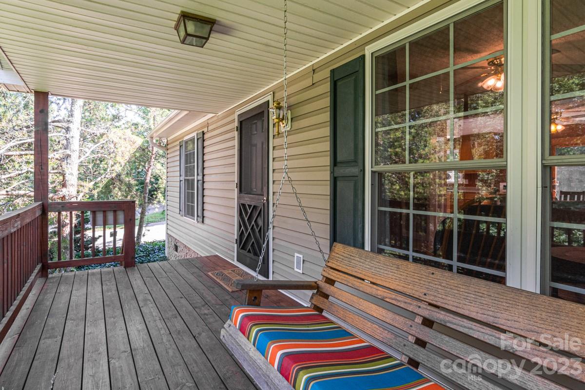 51 Upper Moffitt Road Asheville, NC 28805 - Photo 4 of 26 Gallery Image 4
