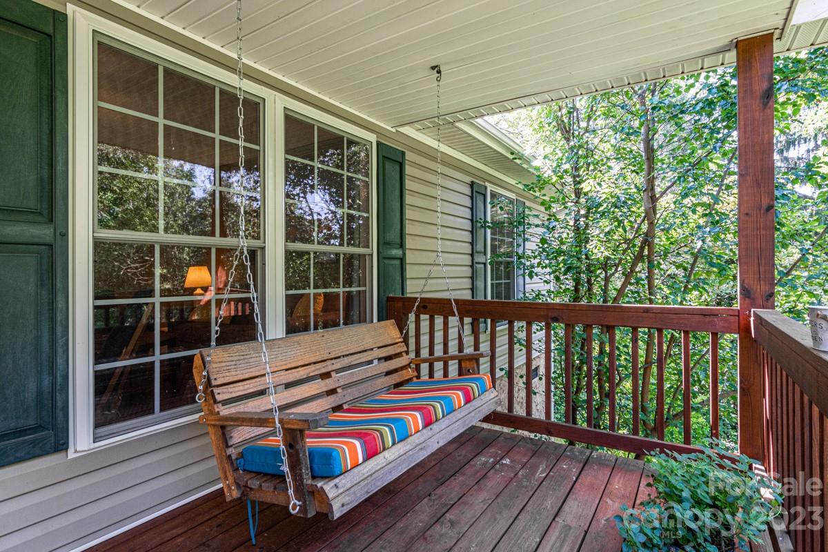 51 Upper Moffitt Road Asheville, NC 28805 - Photo 5 of 26 Gallery Image 5
