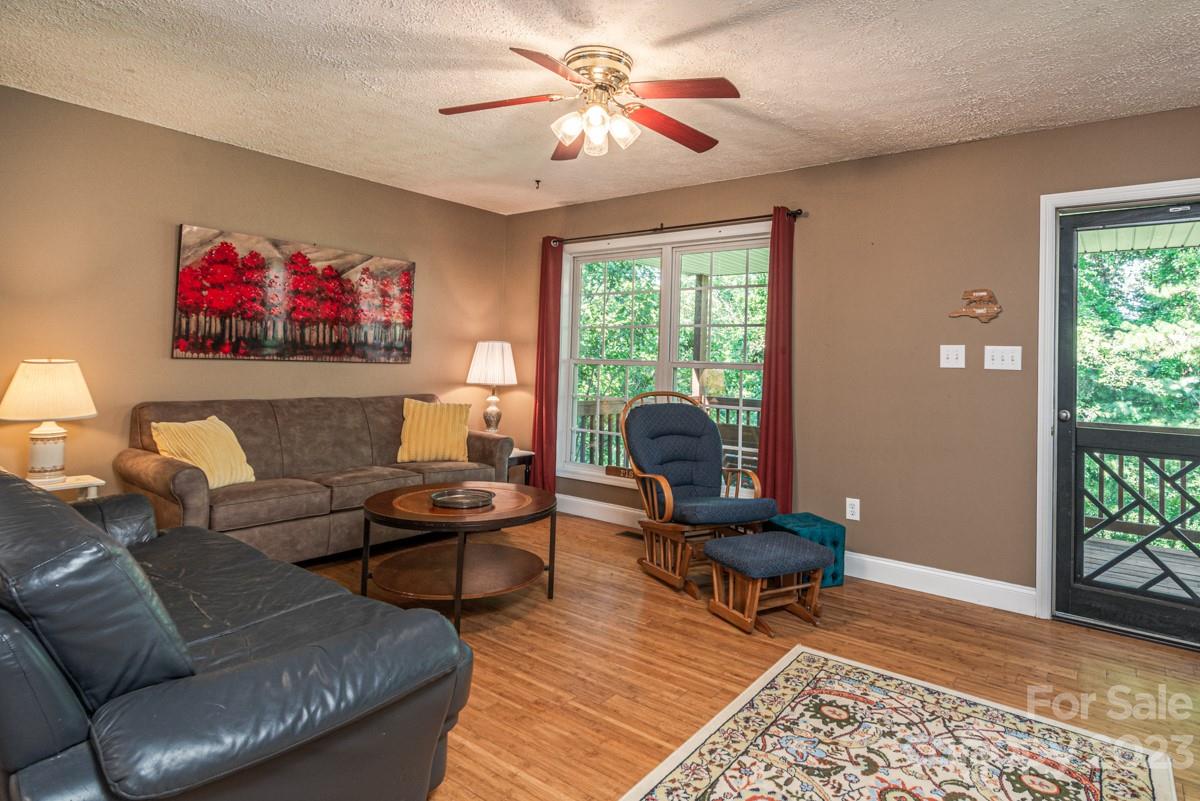51 Upper Moffitt Road Asheville, NC 28805 - Photo 7 of 26 Gallery Image 7