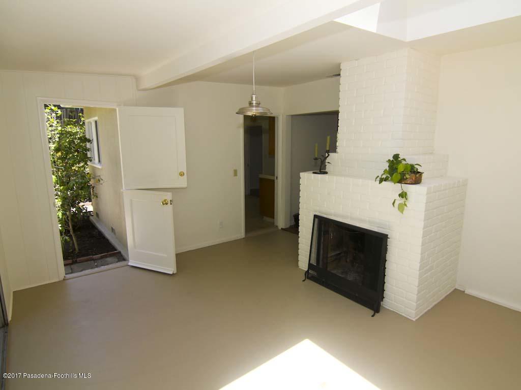 1425 Brixton Road Pasadena, CA 91105 - Photo 13 of 27 Family room with door