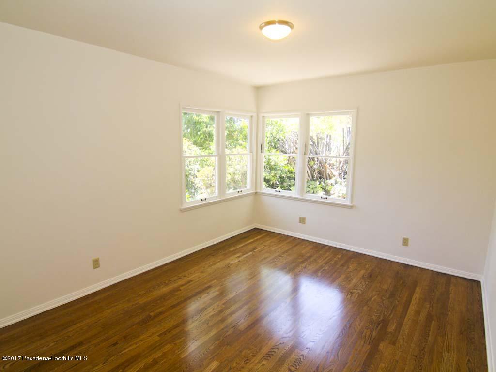1425 Brixton Road Pasadena, CA 91105 - Photo 14 of 27 Front Bed 2