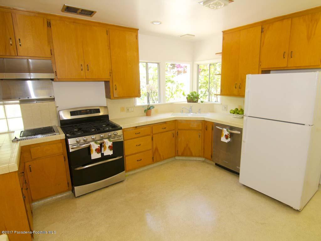 1425 Brixton Road Pasadena, CA 91105 - Photo 9 of 27 Kitchen 2