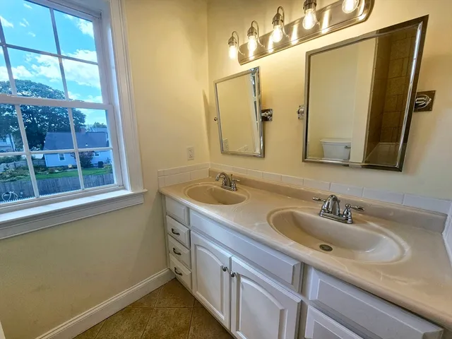 $834,050 | 33 Lakeside Drive, Shrewsbury, MA 01545