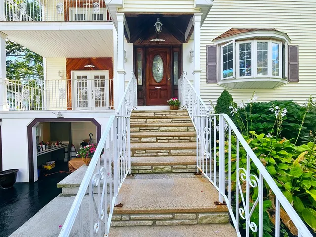 $834,050 | 33 Lakeside Drive, Shrewsbury, MA 01545