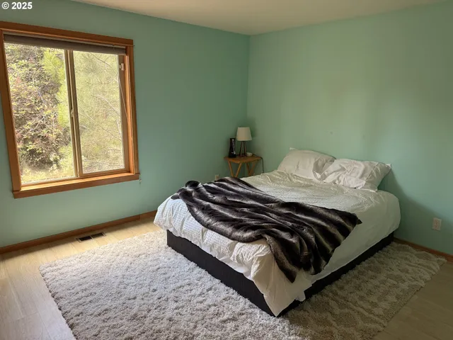 $435,000 | 16691 Oakridge Place, La Pine, OR 97739