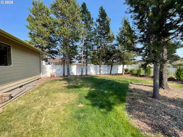 $435,000 | 16691 Oakridge Place, La Pine, OR 97739