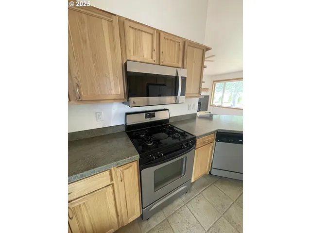 $435,000 | 16691 Oakridge Place, La Pine, OR 97739