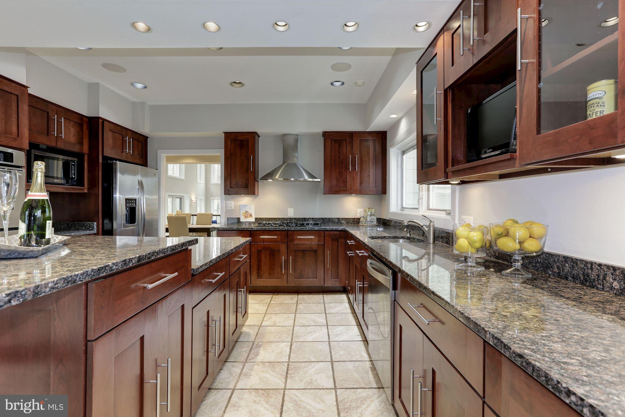 8707 Burning Tree Road Bethesda, MD 20817 - Photo 13 of 69 Granite and stainless steel