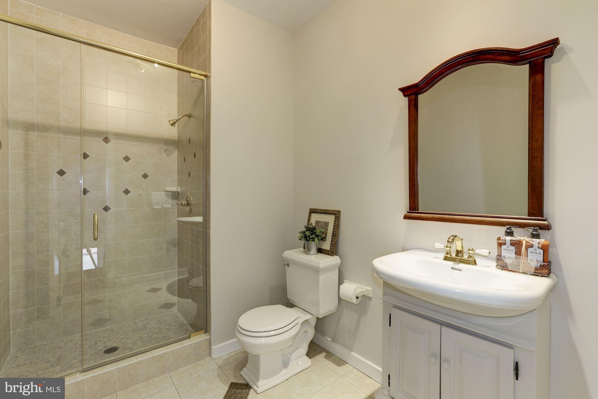 8707 Burning Tree Road Bethesda, MD 20817 - Photo 29 of 69 Bedroom/office bathroom