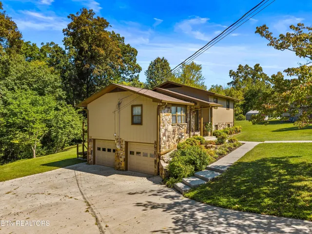 $425,000 | 333 Beal Woods Drive, Sevierville, TN 37862