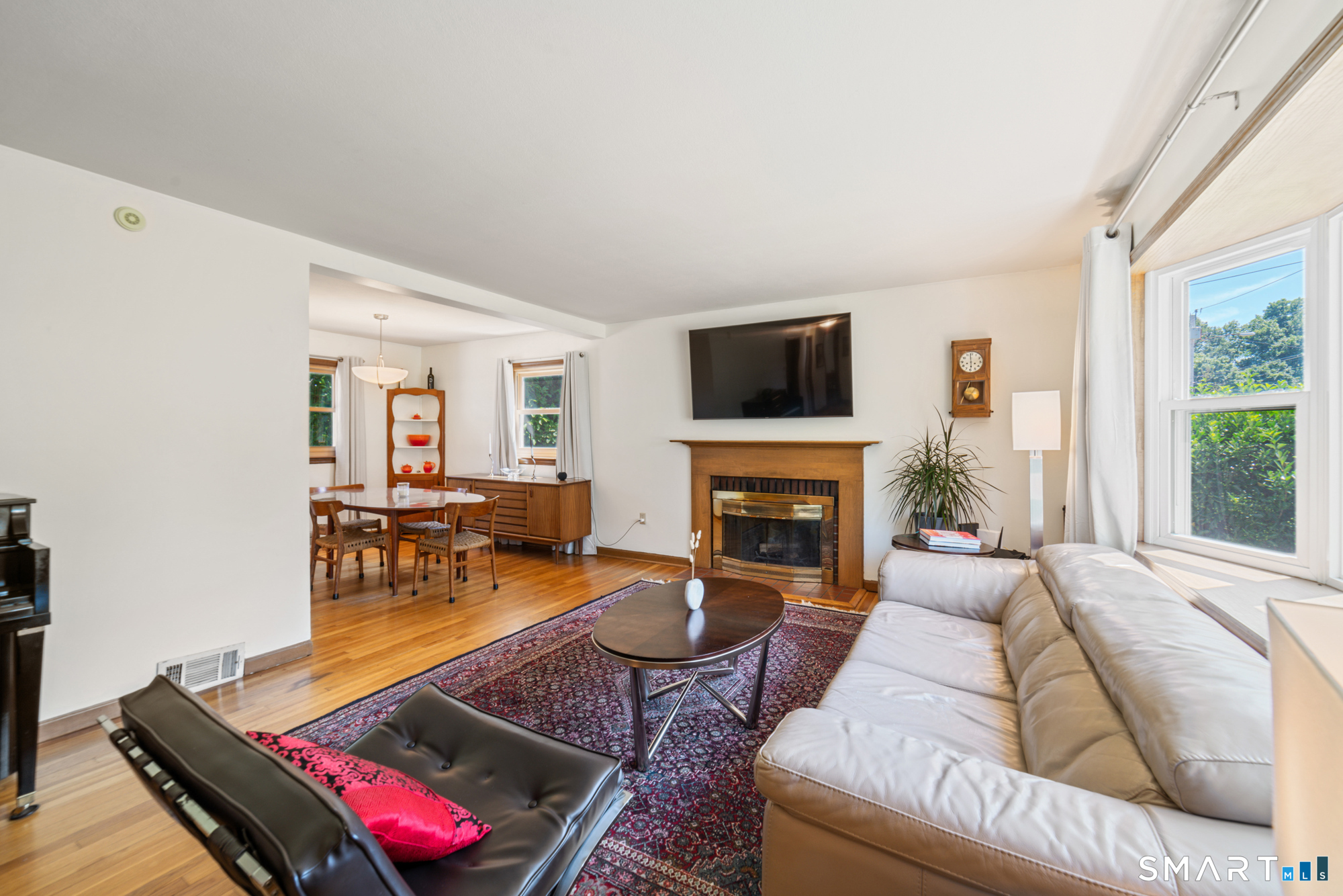 26 Corbin Road Hamden, CT 06517 - Photo 2 of 38