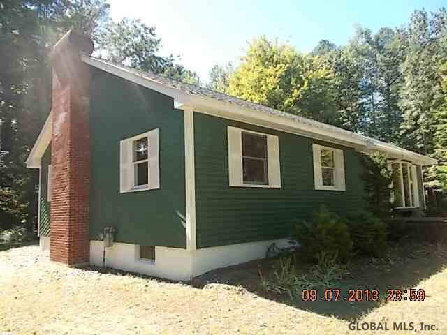 33 Michael Road Moreau, NY 12828 - Photo 2 of 12 Photo 2