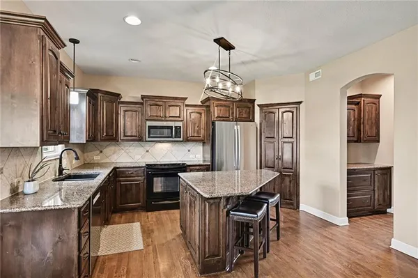 $450,000 | 1816 Northwest 93rd Terrace, Kansas City, MO 64155