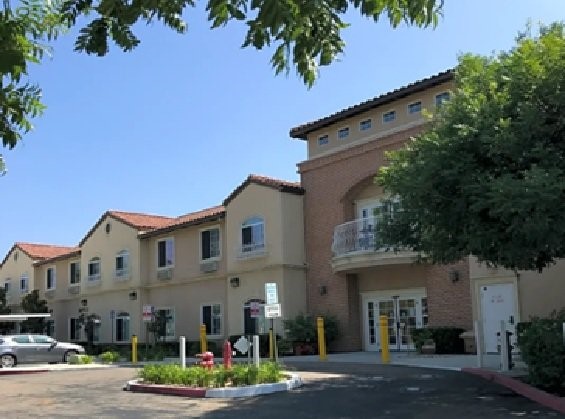 12740 Gateway Park Road Poway, CA 92064 - Photo 4 of 8