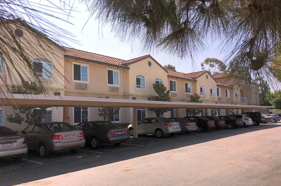 12740 Gateway Park Road Poway, CA 92064 - Photo 5 of 8