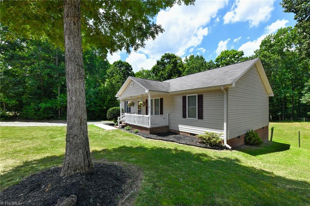 158 Falling Brook Road Stokesdale, NC 27357 - Photo 2 of 30 Gallery Image 2