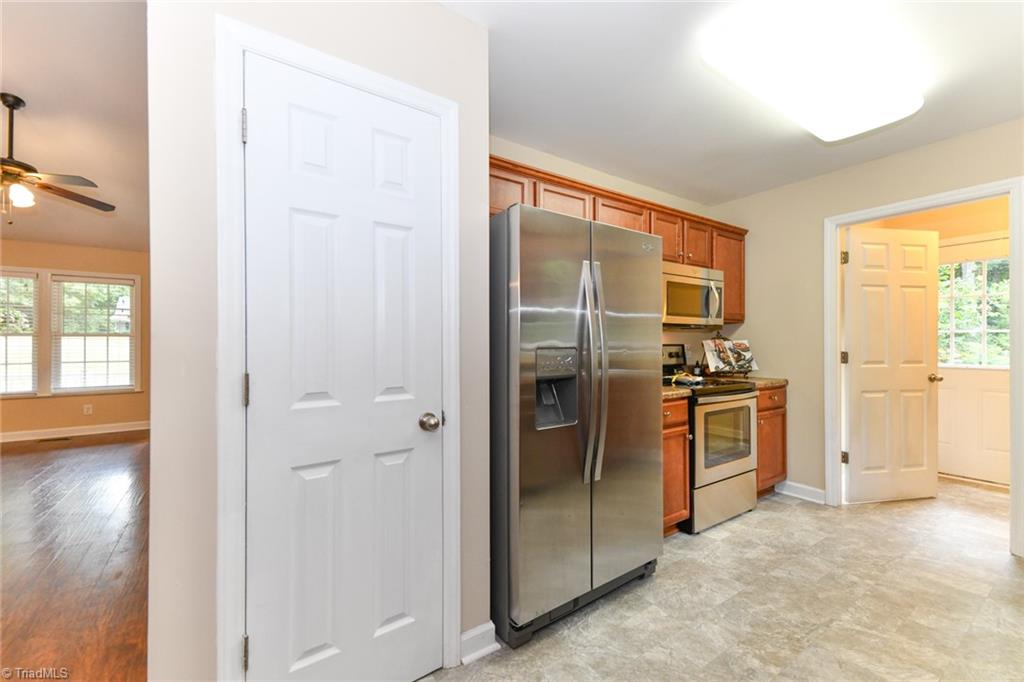 158 Falling Brook Road Stokesdale, NC 27357 - Photo 10 of 30 Gallery Image 10