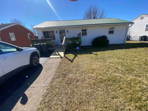 $124,900 | 1102 Crestwood Court, Flatwoods, KY 41139