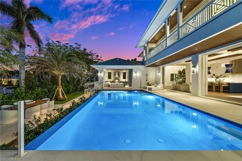 $8,000,000 | 506 Neapolitan Lane, Naples, FL 34103