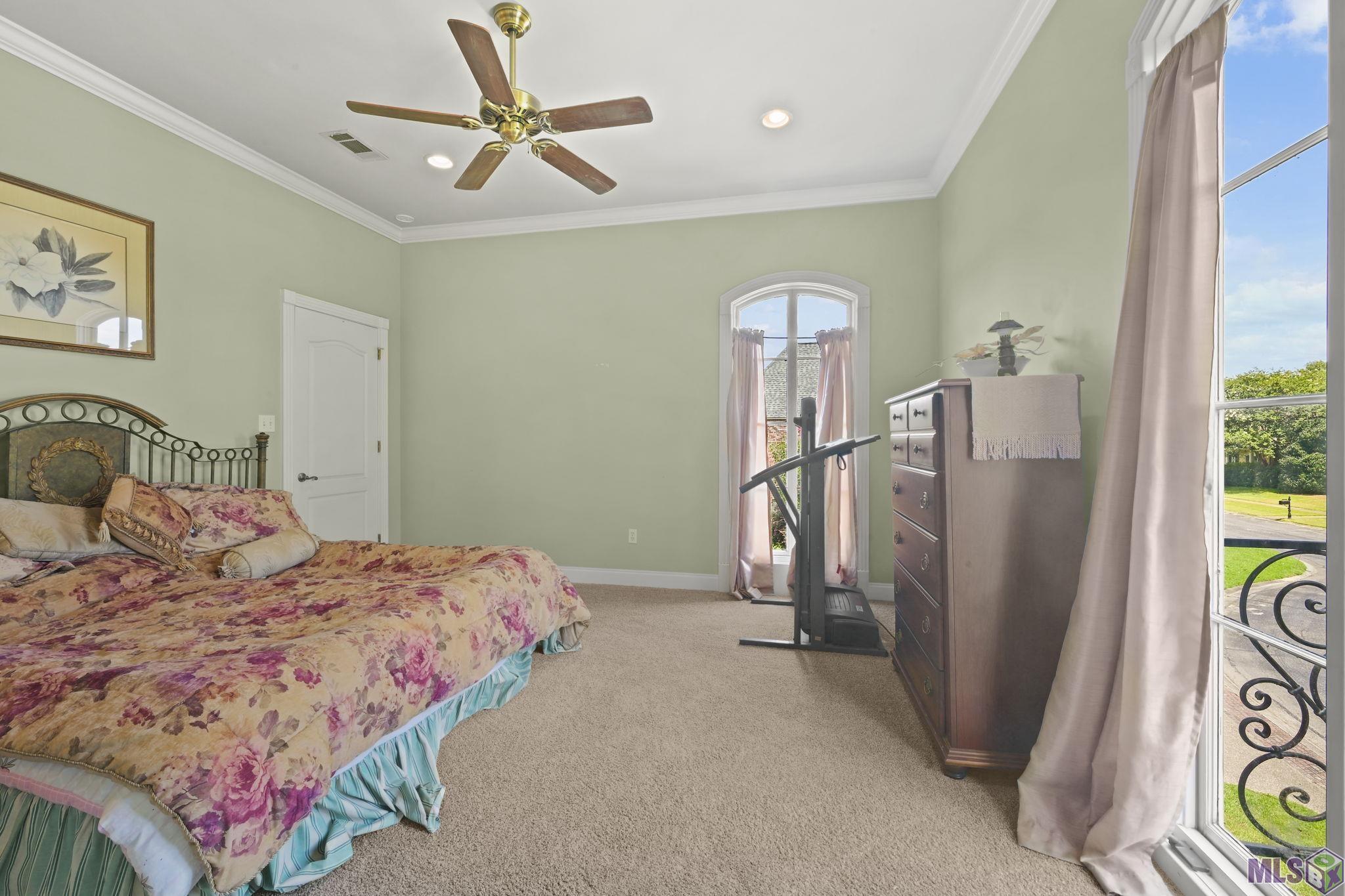 16924 Sunset Point Court Baton Rouge, LA 70816 - Photo 23 of 37