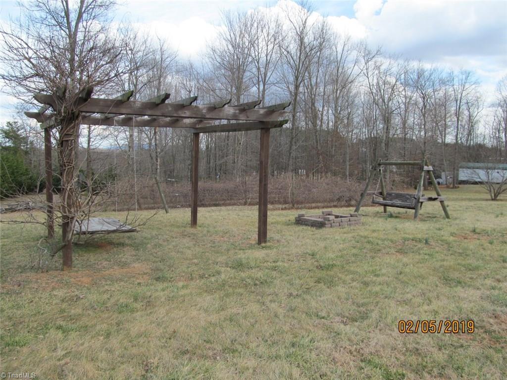 320 Kermit Lewis Road Pilot Mountain, NC 27041 - Photo 7 of 30 Gallery Image 7