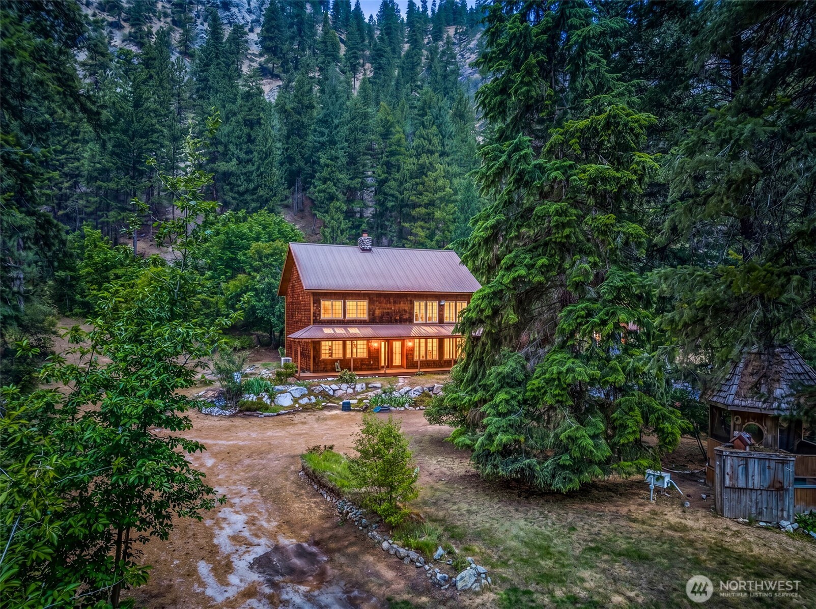 4650 Navarre Coulee Road Chelan, WA 98816 - Photo 1 of 40