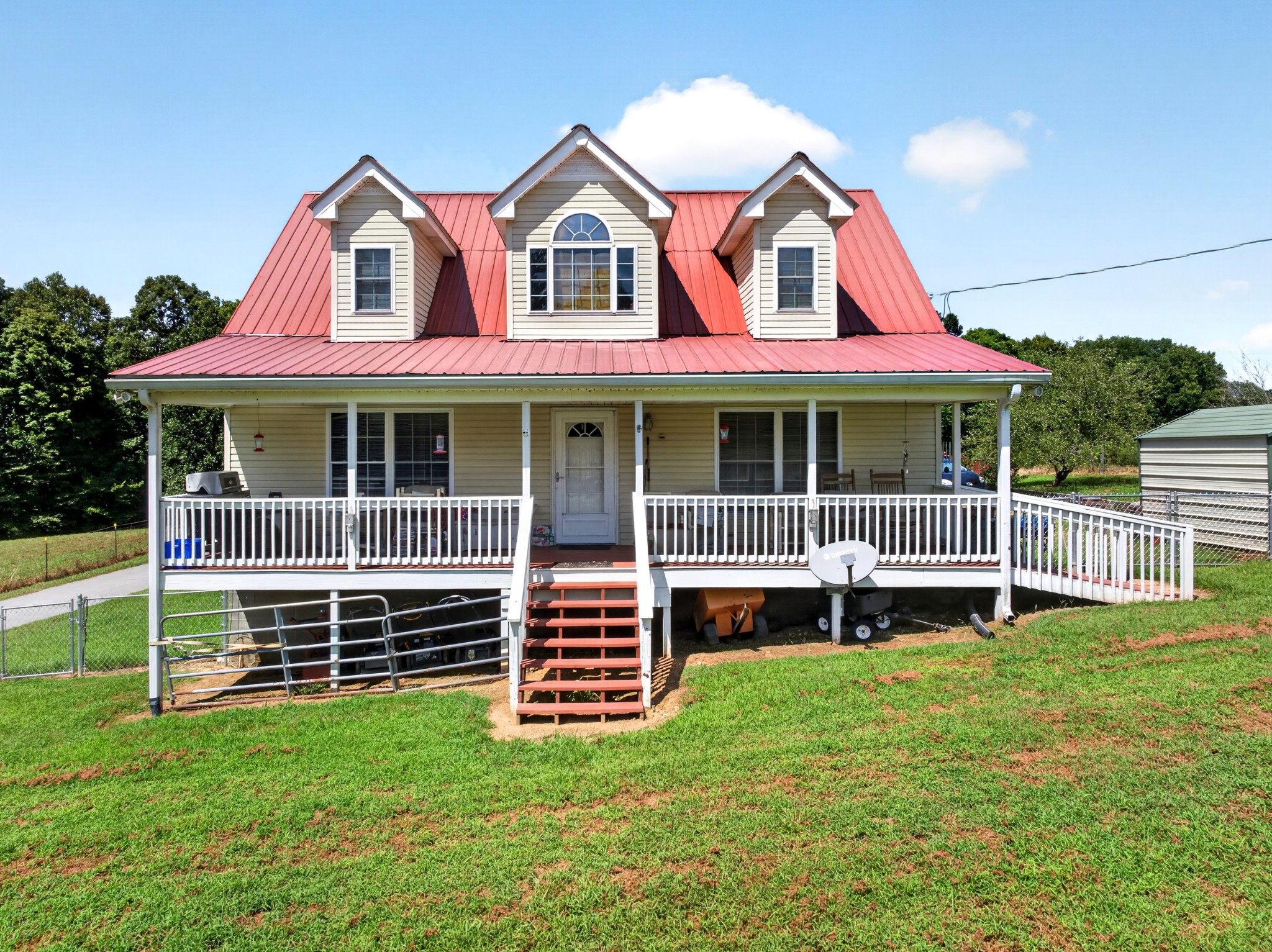 326 Sherman Road Charlotte, TN 37036 - Photo 2 of 45 Gallery Image 2