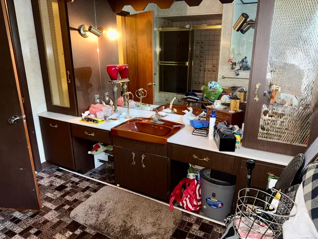 $379,000 | 19 Davis Road, Seymour, CT 06483