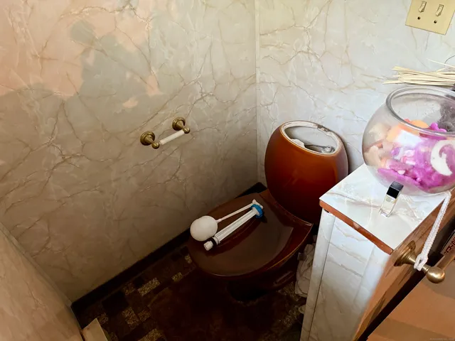 $379,000 | 19 Davis Road, Seymour, CT 06483