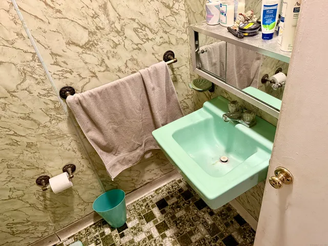 $379,000 | 19 Davis Road, Seymour, CT 06483