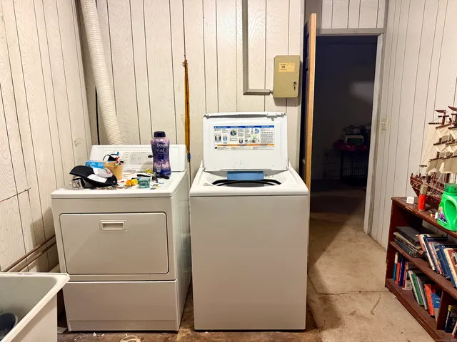 $379,000 | 19 Davis Road, Seymour, CT 06483