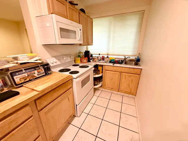 $379,000 | 19 Davis Road, Seymour, CT 06483