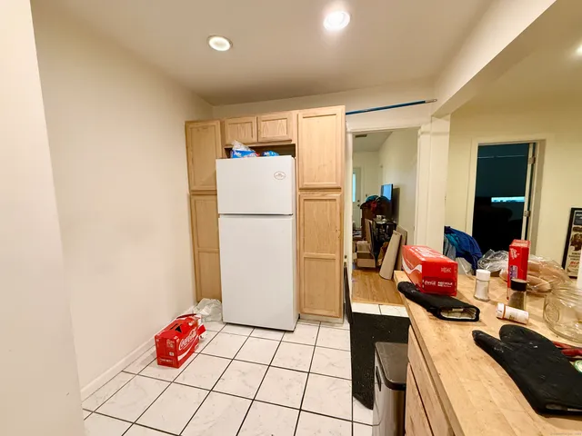 $379,000 | 19 Davis Road, Seymour, CT 06483