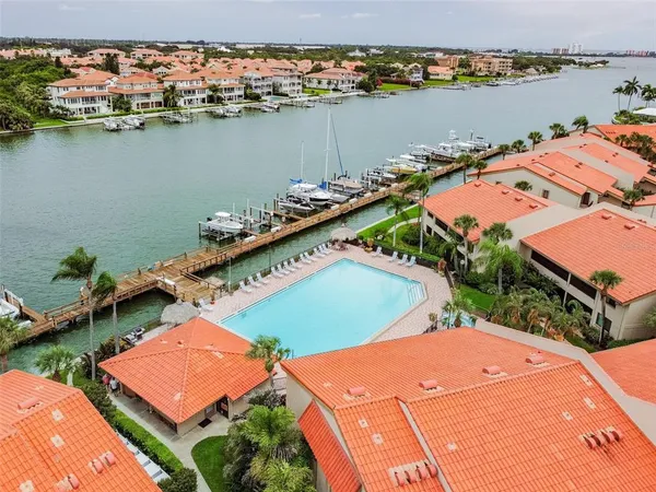 $3,600 | 4800 Brittany Drive South, Unit 102, St. Petersburg, FL 33715