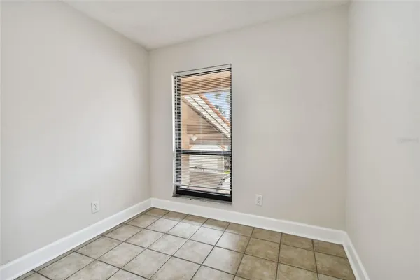 $3,600 | 4800 Brittany Drive South, Unit 102, St. Petersburg, FL 33715