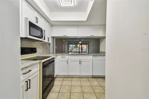 $3,600 | 4800 Brittany Drive South, Unit 102, St. Petersburg, FL 33715