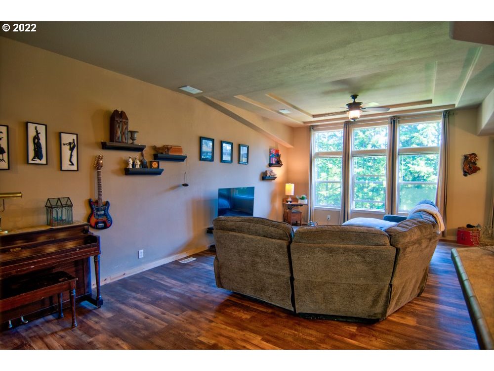62 Ward Road Washougal, WA 98671 - Photo 5 of 32 Gallery Image 5