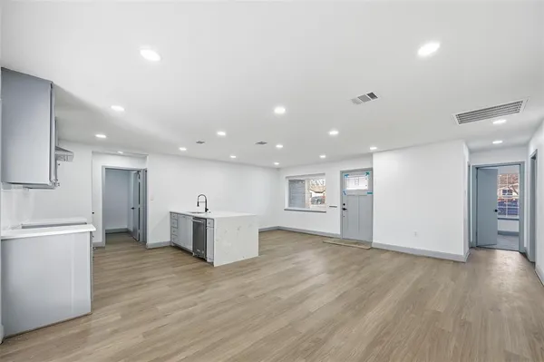 $1,850 | 373 South Nachita Drive, Dallas, TX 75217