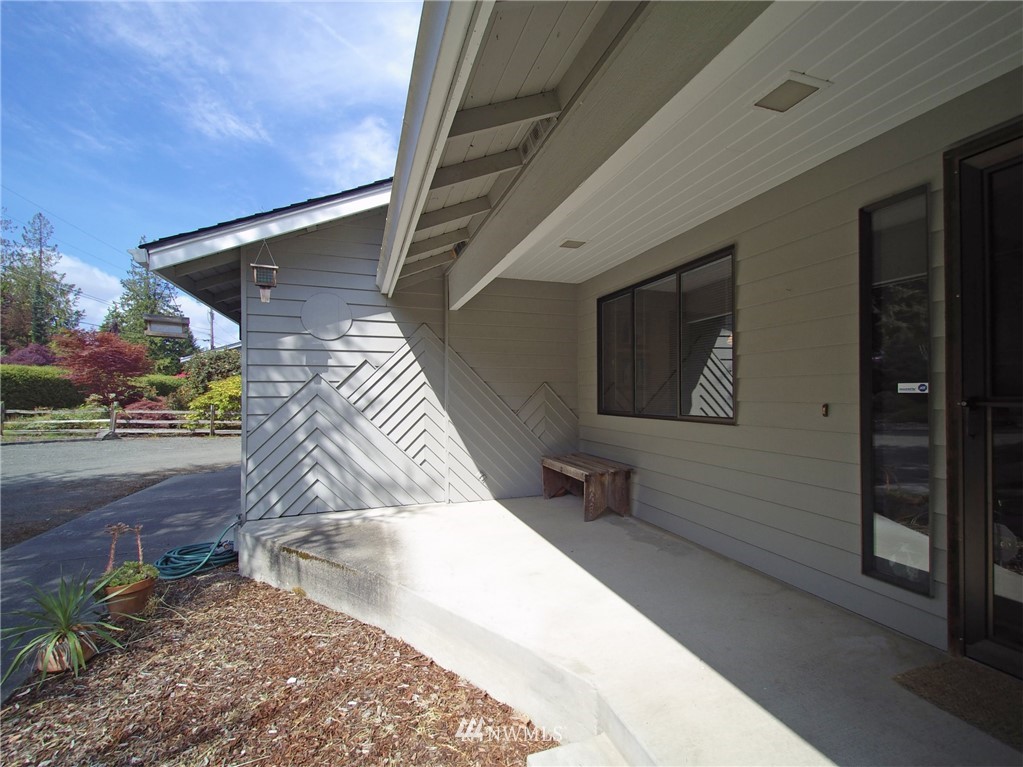 510 Reservoir Road Sequim, WA 98382 - Photo 4 of 25 Gallery Image 4