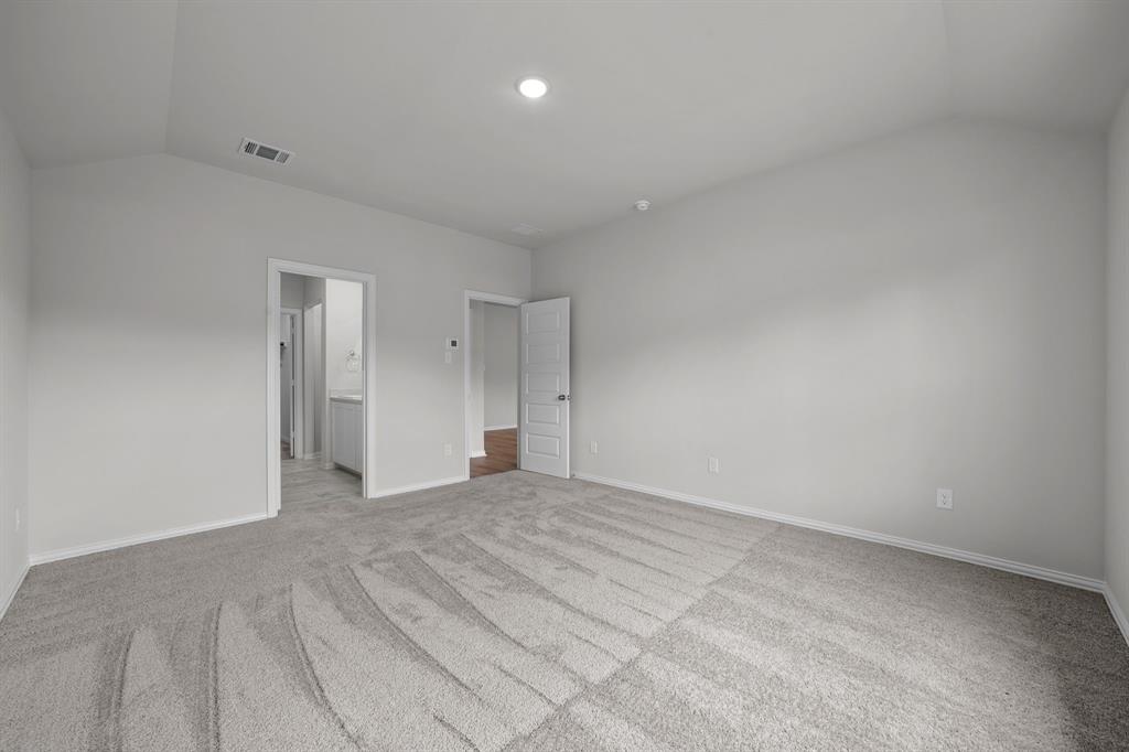 533 Hickory Rdg Drive Van Alstyne, TX 75495 - Photo 11 of 31 a view of empty room