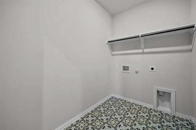 a view of a closet area