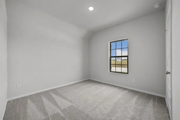 $2,150 | 533 Hickory Rdg Drive, Van Alstyne, TX 75495