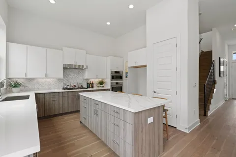 $574,900 | 5517 Toscana Avenue, Austin, TX 78724