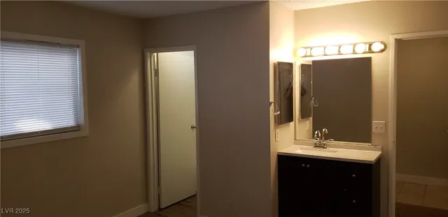 $1,475 | 5136 Golden Lane, Unit B, Las Vegas, NV 89119
