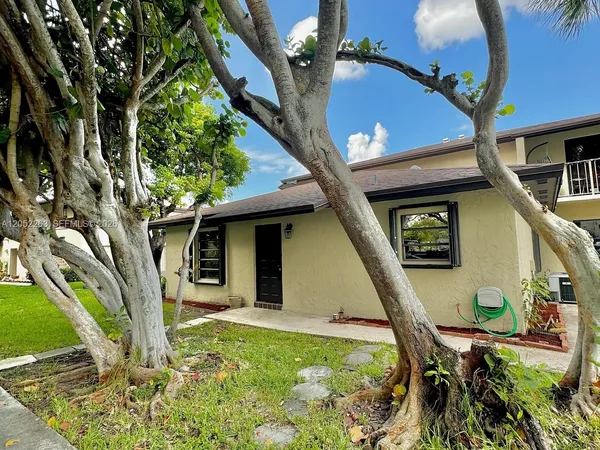 $2,500 | 13964 Southwest 46th Terrace, Unit 141, Miami, FL 33175