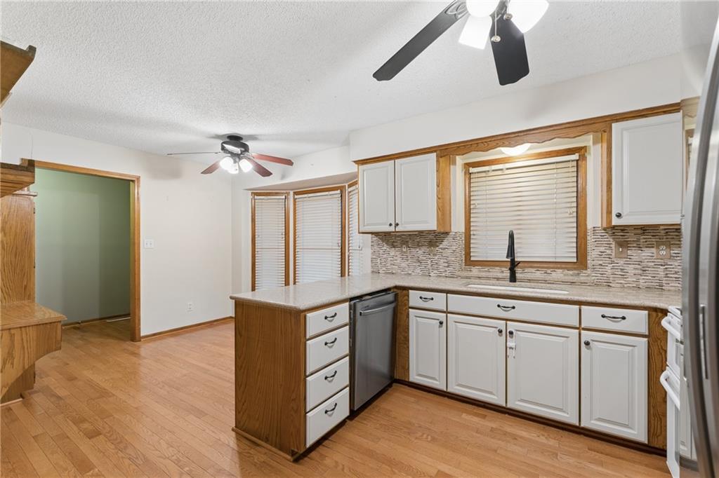 617 West Maple Street Raymore, MO 64083 - Photo 17 of 67