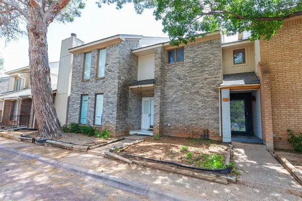 $315,000 | 73 Fairway Oaks Boulevard, Abilene, TX 79606