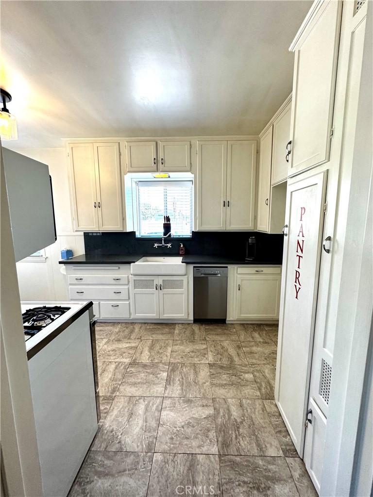 3745 East Ransom Street Long Beach, CA 90804 - Photo 17 of 26