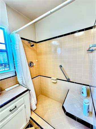 $999,999 | 3745 East Ransom Street, Long Beach, CA 90804